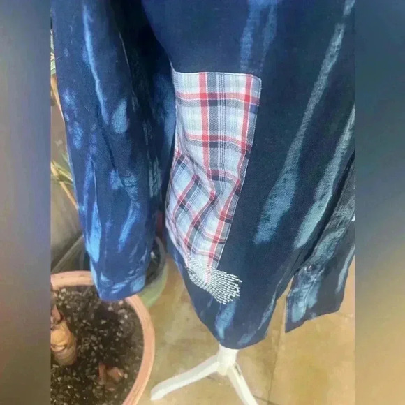 Sun + Stone mens cotton. Button down shirt. Size medium. Excellent condition. - Picture 7 of 7